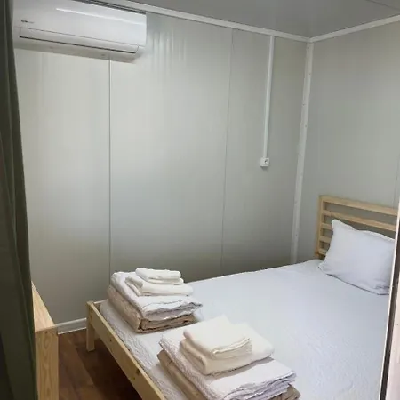 Apartment срещу входа на градина Chernomorets
